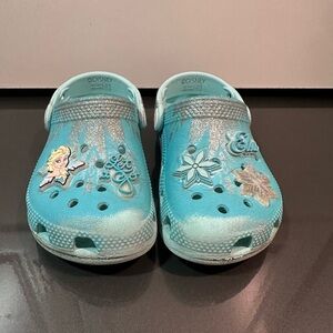 Little Girls Elsa Crocs Size 9